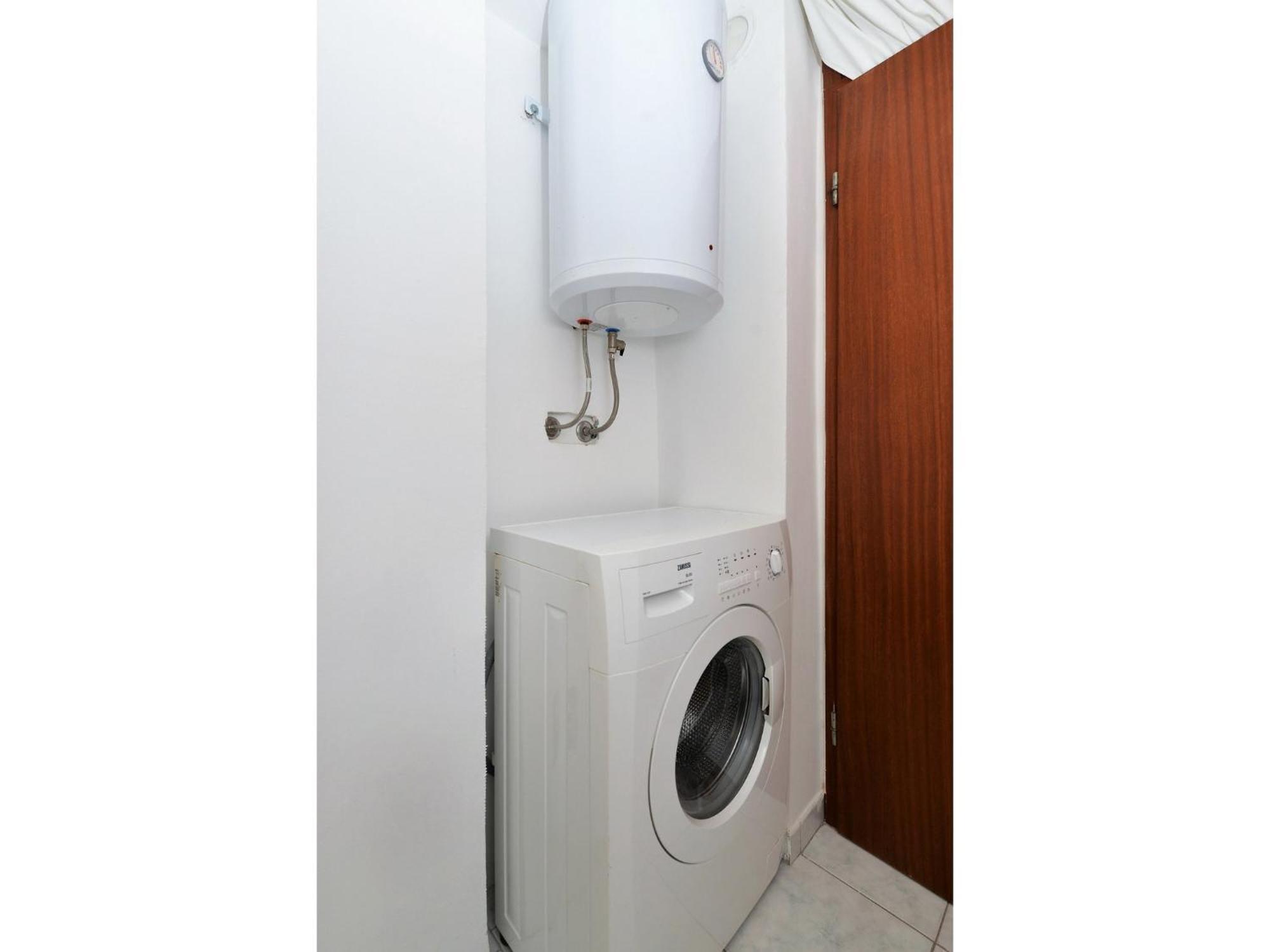Apartments Kostelic ムルテル 部屋 写真