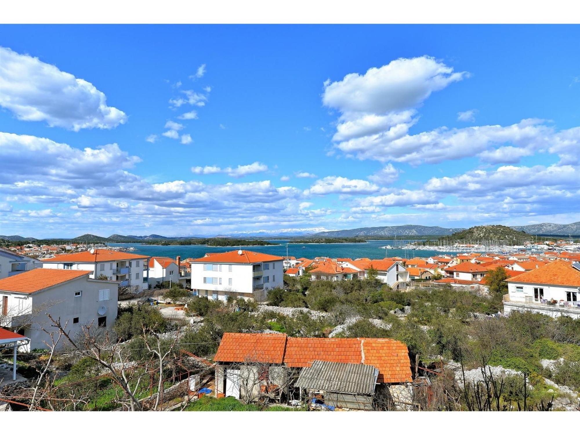 Apartments Kostelic ムルテル 部屋 写真